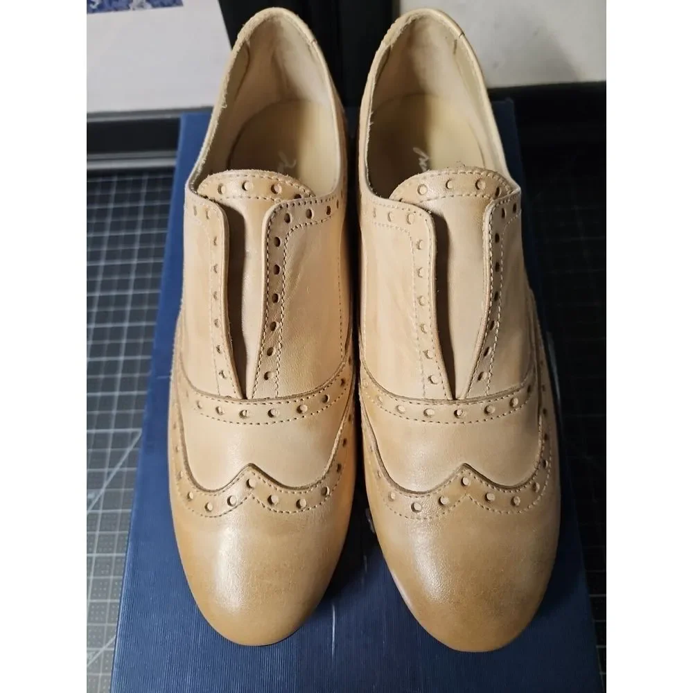 Massimo Matteo Lucia Laceless Wing Tip‎ oxford shoes Taupe 6 M